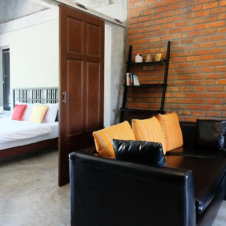 Aonang Third Place Hometel Ao Nang Bagian luar foto