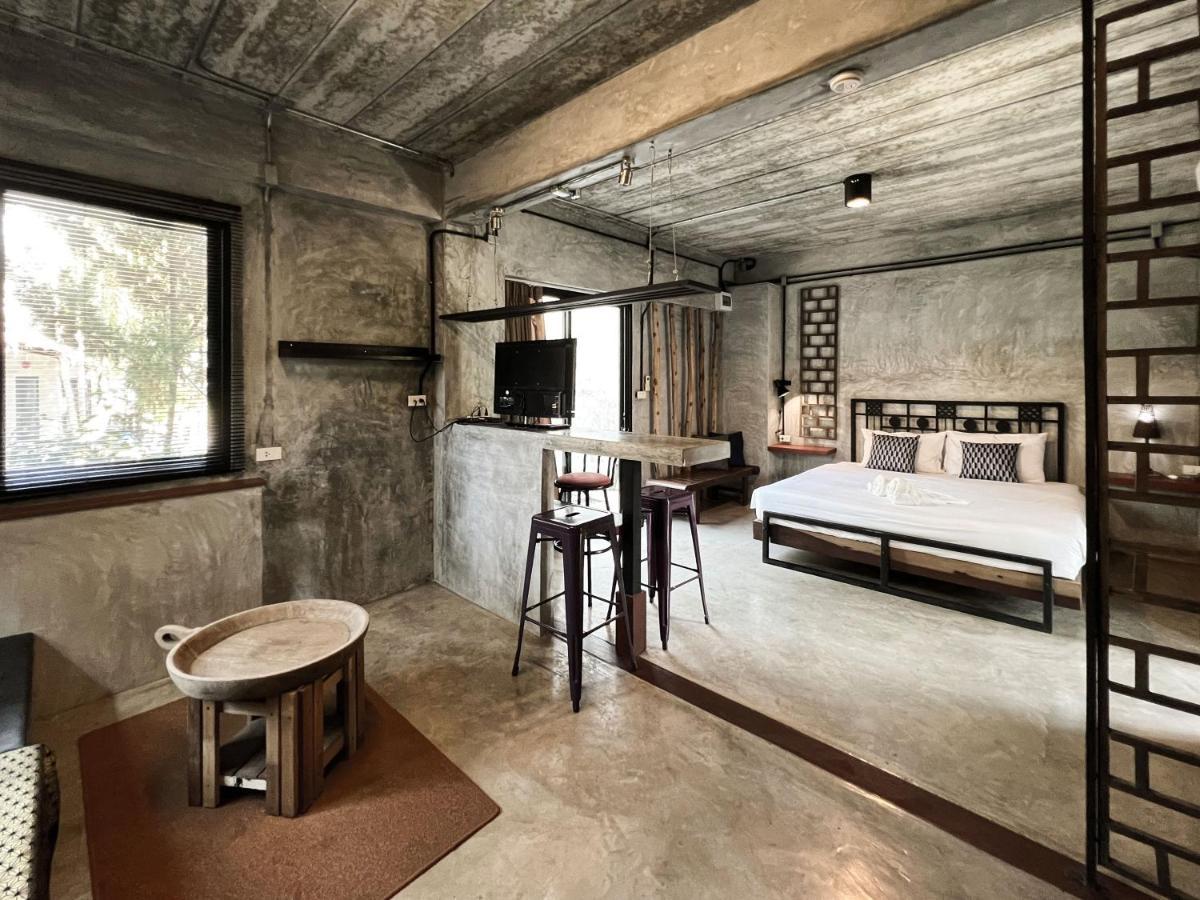 Aonang Third Place Hometel Ao Nang Bagian luar foto