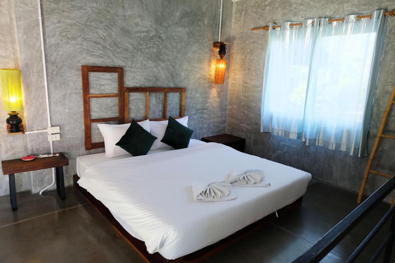 Aonang Third Place Hometel Ao Nang Bagian luar foto